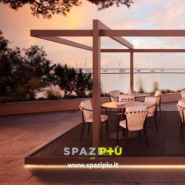 Pergola con copertura motorizzata