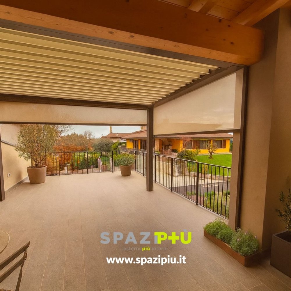 una pergola bioclimatica per il terrazzo