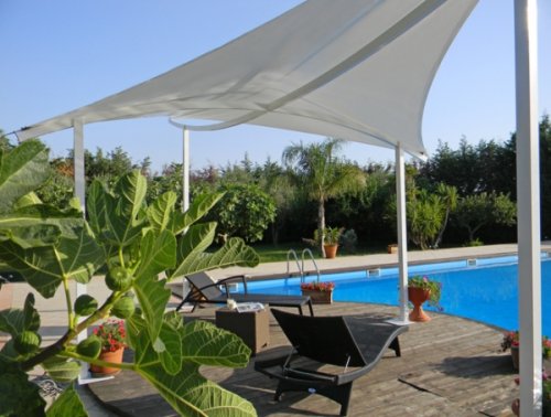 VELA CON STRUTTURA IN ACCIAIO