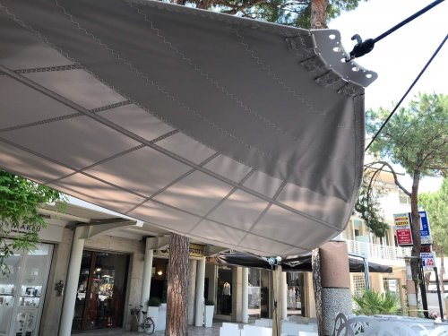 GRECA - VELA OMBREGGIANTE