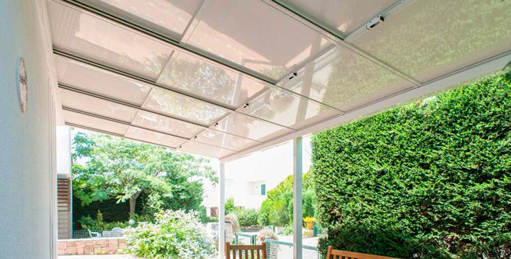 pergola veranda in alluminio con tetto mobile in vetro, policarbonato o cieco