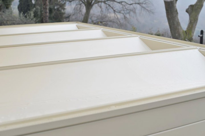 pergola-acciaio-tetto-fisso-telo-pvc-1