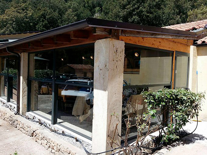 Paravento vetro/alluminio per dehor, locali, bar, ristoranti, gelaterie, birrerie