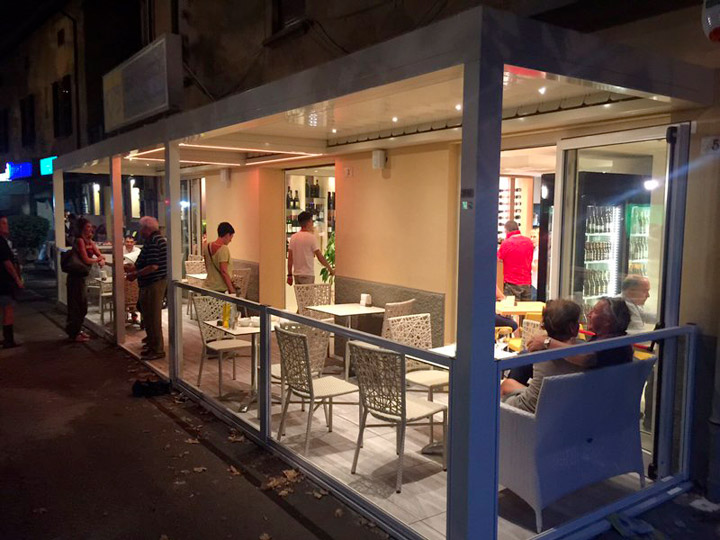 Paravento vetro/alluminio per dehor, locali, bar, ristoranti, gelaterie, birrerie