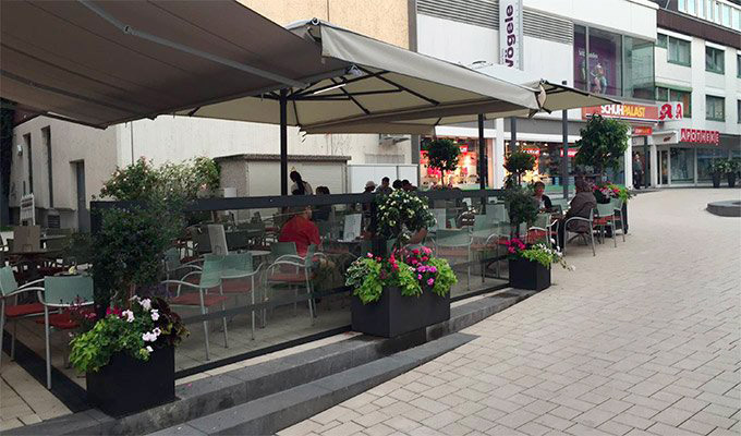 Paravento vetro/alluminio per dehor, locali, bar, ristoranti, gelaterie, birrerie