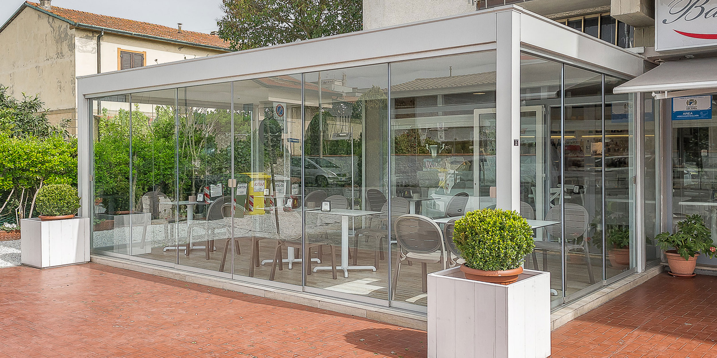 pergola-acciaio-tetto-fisso-telo-pvc