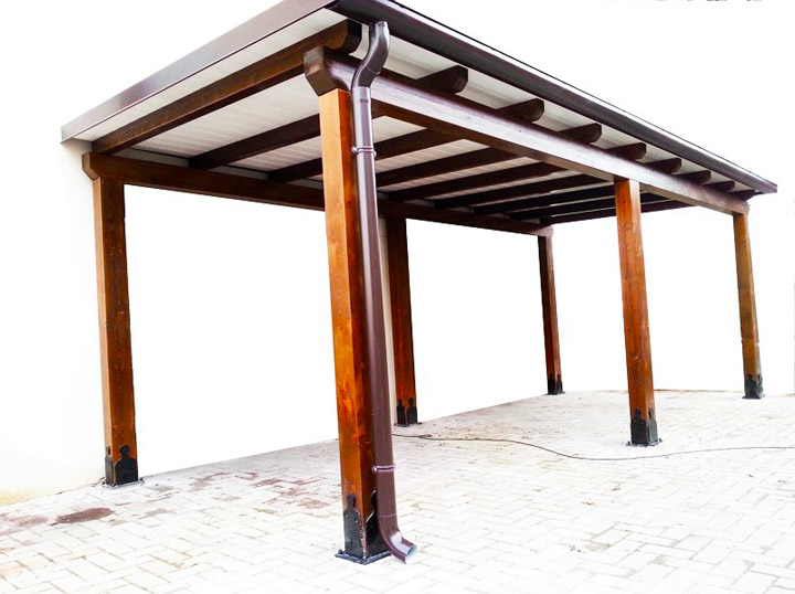 Tettoia porticato in legno a pergola