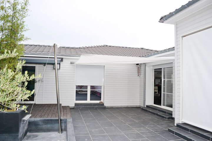 Vela ombreggiante motorizzata per giardino