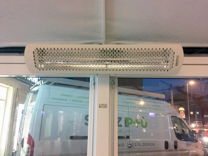 Riscaldatore-elettrico-esterno-per-dehor-plateatico-veranda-patio-bar-locale-ristorante