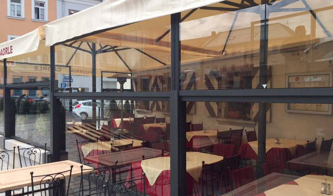 Paravento vetro/alluminio per dehor, locali, bar, ristoranti, gelaterie, birrerie