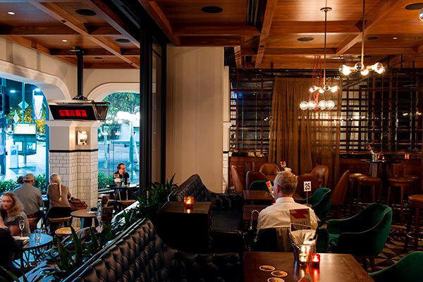 Riscaldatore-gas-esterno-per-dehor-plateatico-veranda-patio-bar-locale-ristorante