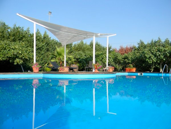 Vela ombreggiante con struttura in acciaio