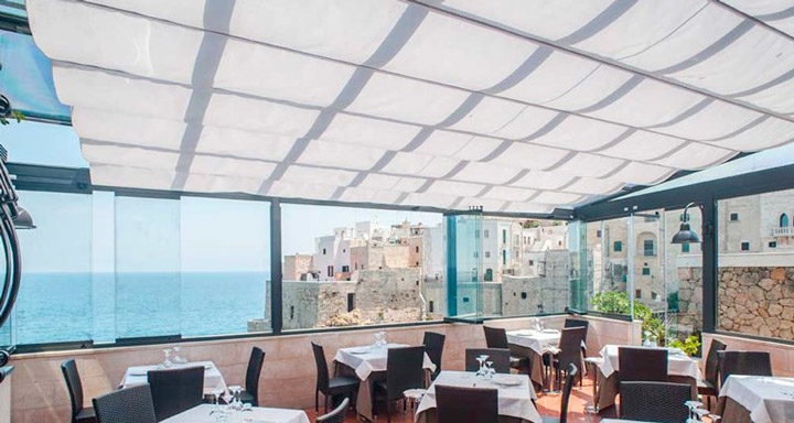 pergola veranda in alluminio con tetto mobile in vetro, policarbonato o cieco