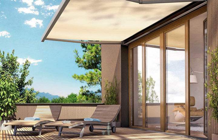 Tenda a bracci Casabox di Stobag, con cassonetto