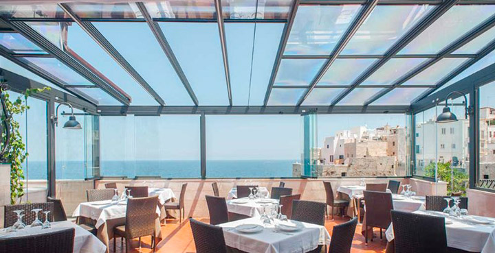 pergola veranda in alluminio con tetto mobile in vetro, policarbonato o cieco