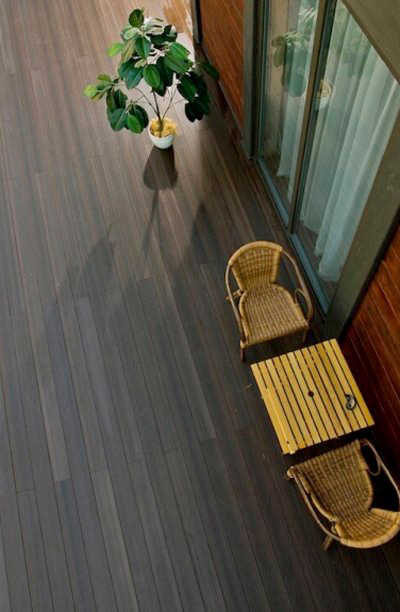 Pavimentazione da esterno in legno composito