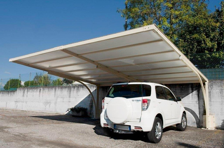 tettoia-per-auto-acciaio-tetto-fisso-PVC