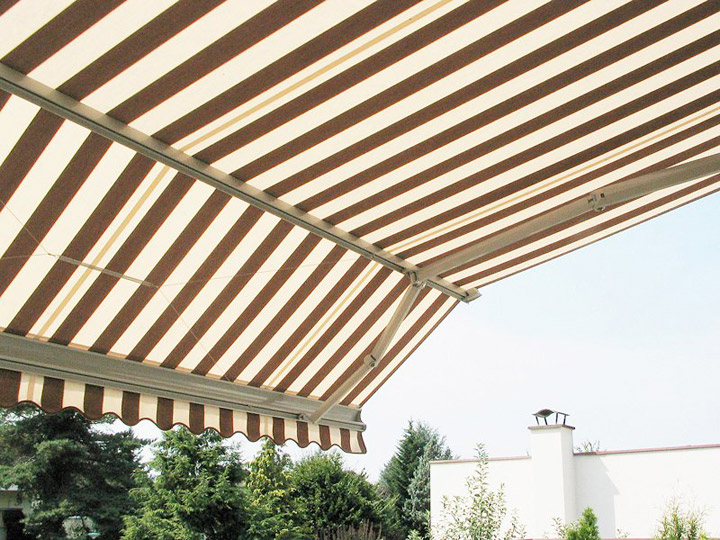 Tenda a bracci Select Beta di Stobag, a doppia inclinazione