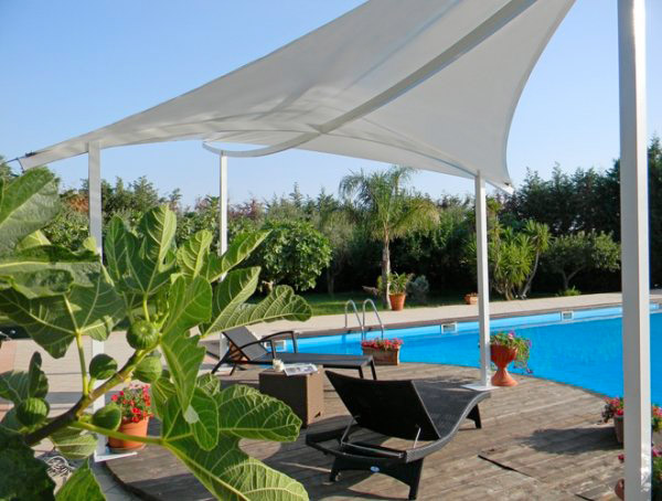 Vela ombreggiante con struttura in acciaio