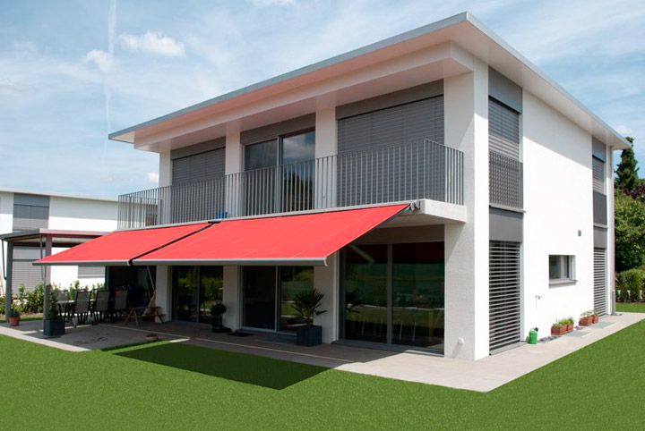 Tenda a bracci Casabox di Stobag, con cassonetto