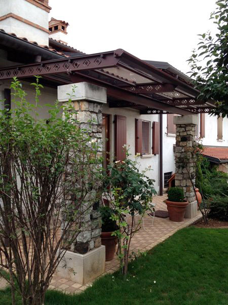 Pergola Allupergola di Vitrum in alluminio e tetto in policarbonato