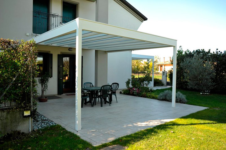 pergola-acciaio-tetto-fisso-telo-pvc-1