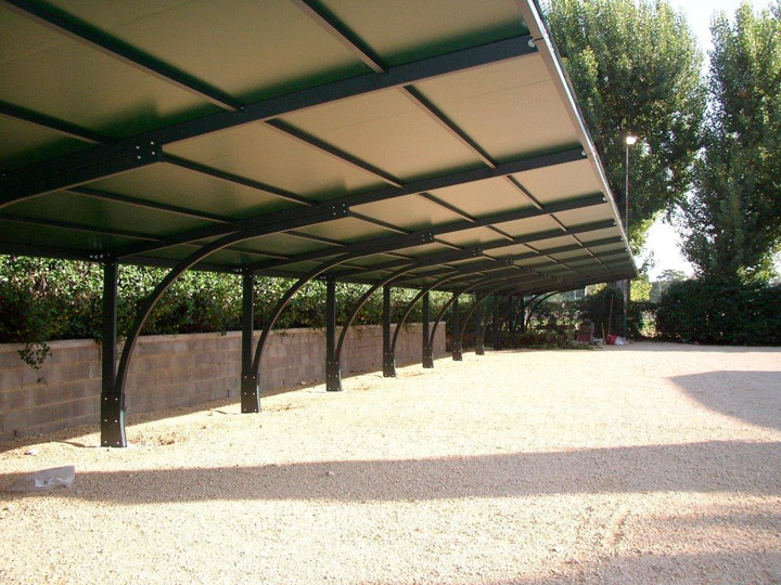 tettoia-per-auto-acciaio-tetto-fisso-PVC