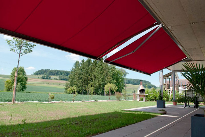 Tenda a bracci Casabox di Stobag, con cassonetto