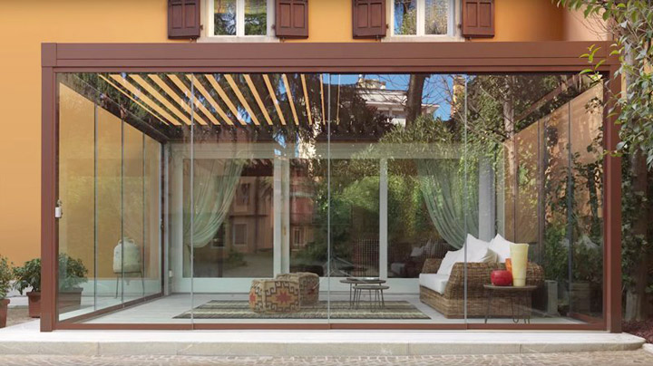 Pergola bioclimatica Vision di Pratic con lamelle frangisole