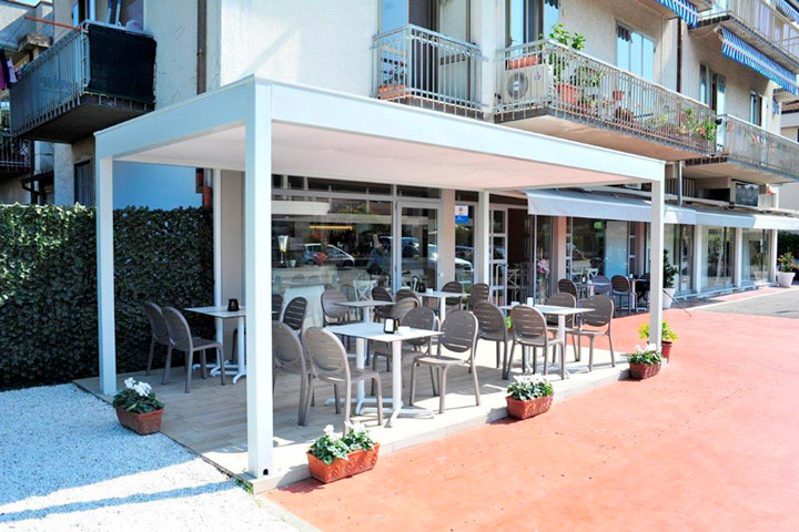 pergola-acciaio-tetto-fisso-telo-pvc