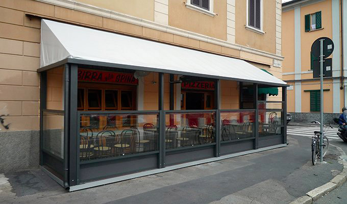 Paravento vetro/alluminio per dehor, locali, bar, ristoranti, gelaterie, birrerie