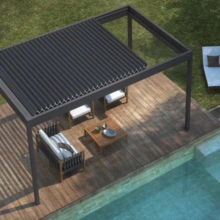 Pergola edilizia libera: quando servono davvero i permessi?