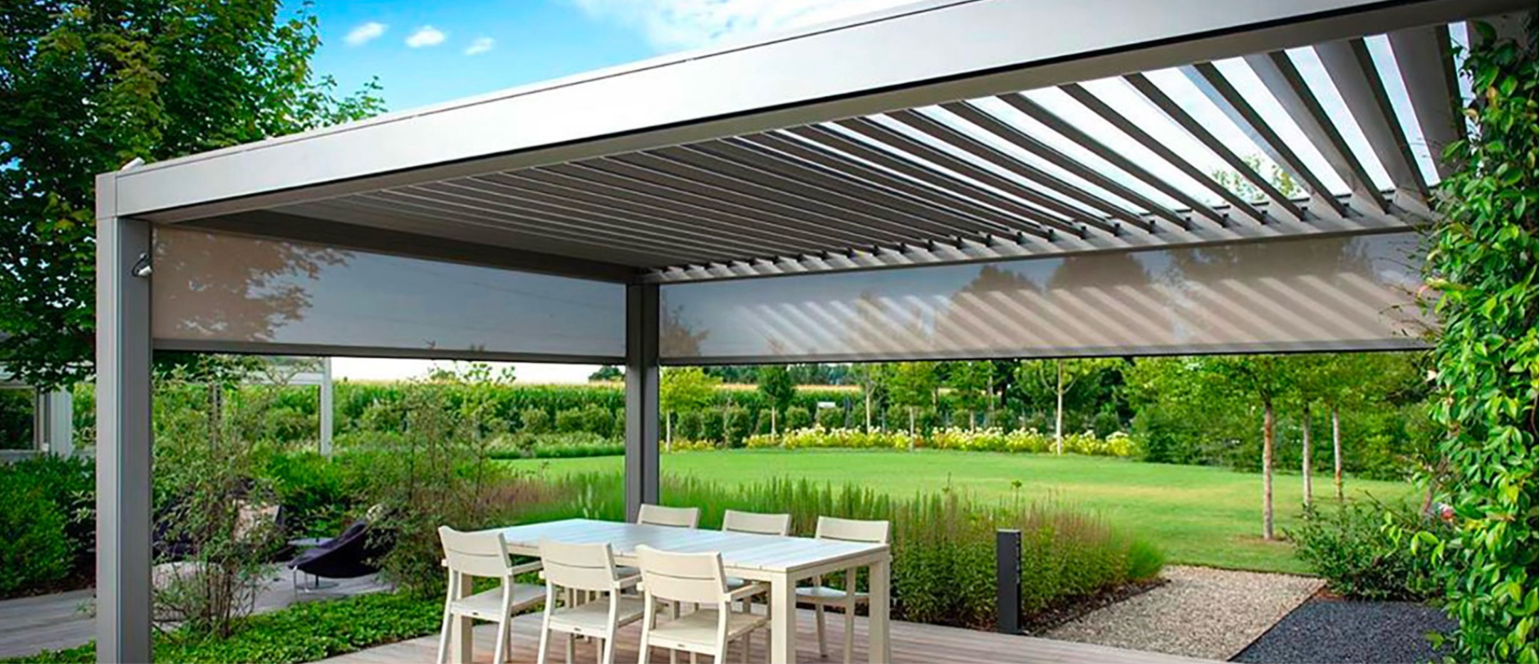 Copertura moderna per giardino contro la pioggia